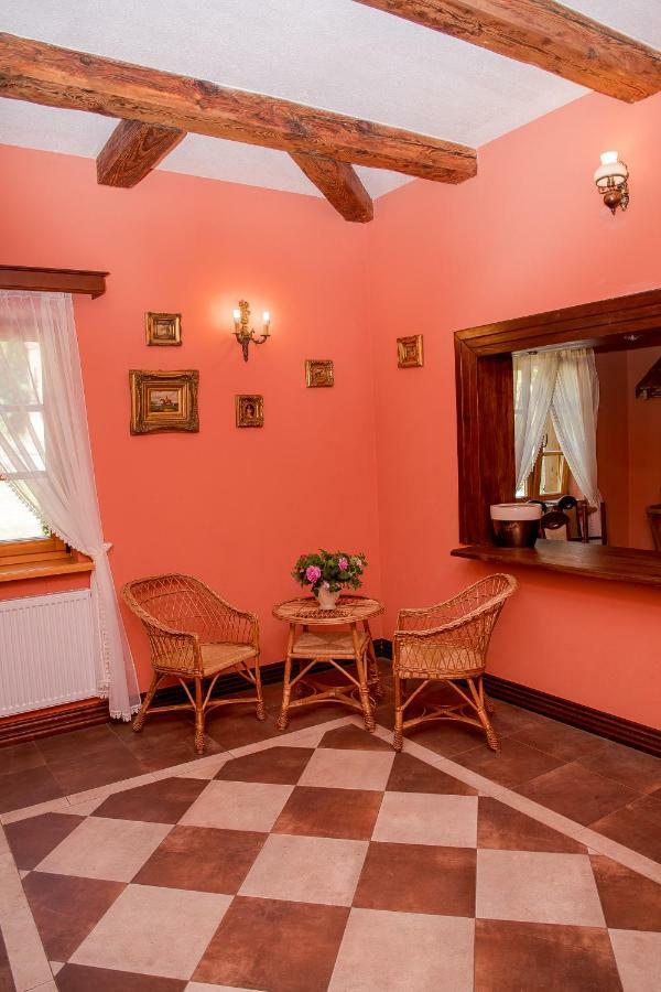 Dwor Woskrzenice Hotel Biala Podlaska Exterior photo
